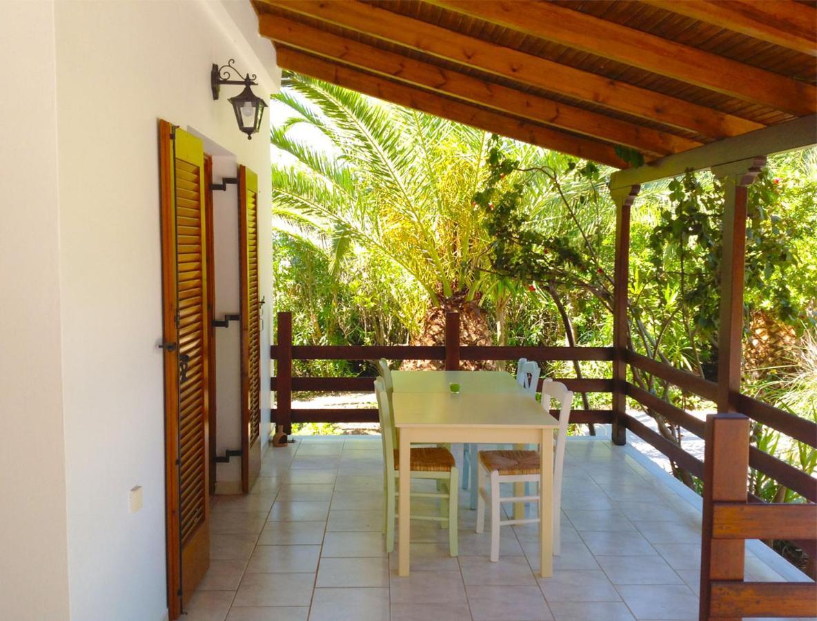 Bungalow Gialova Zewnętrze zdjęcie